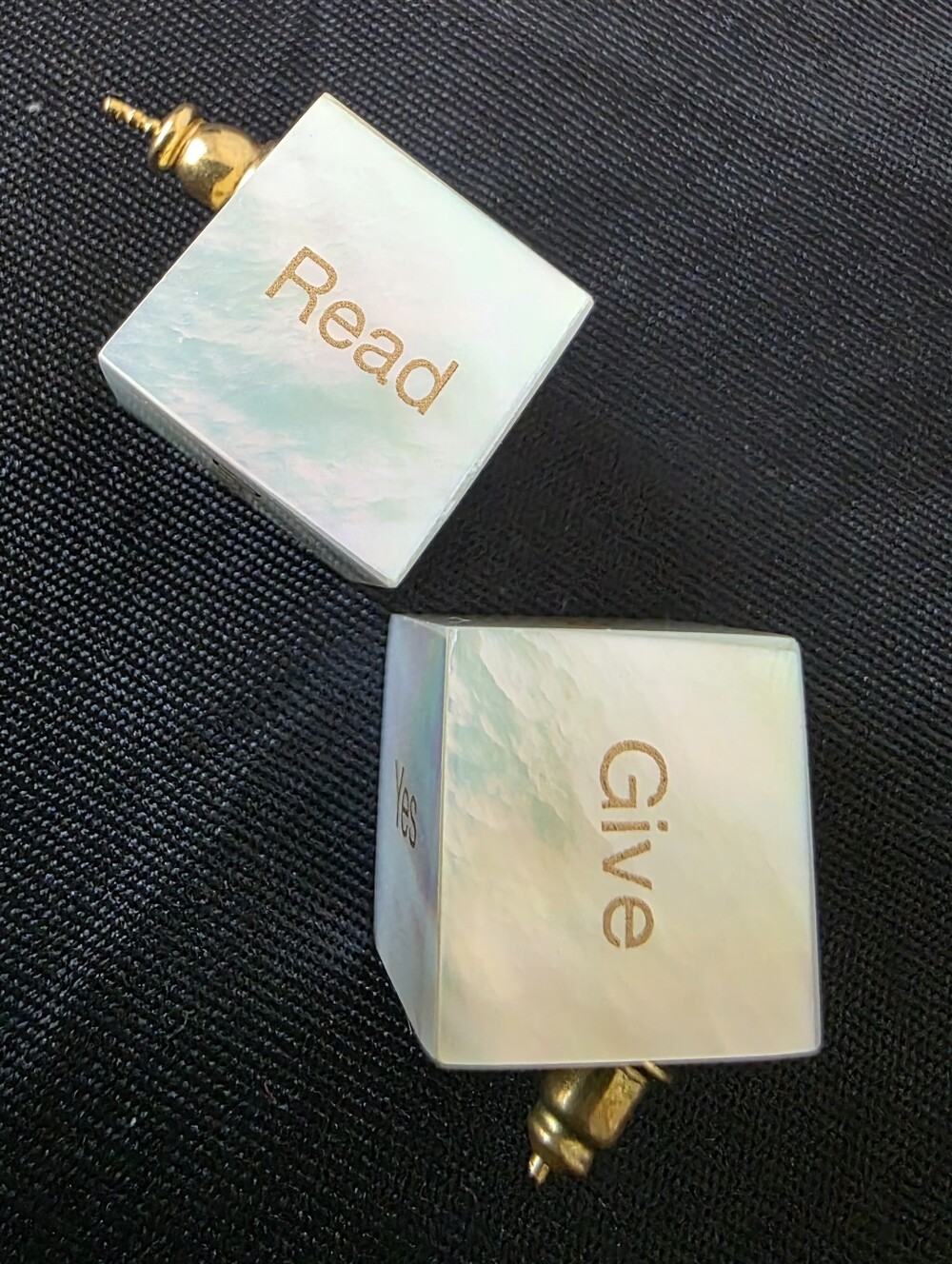 Auth Fendi Mother-of-Pearl 'Logo Cube Stud Earrings - Picture 4 of 9